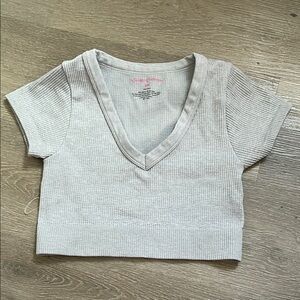 Ribbed V-Neck Cropped Top - Light Gray